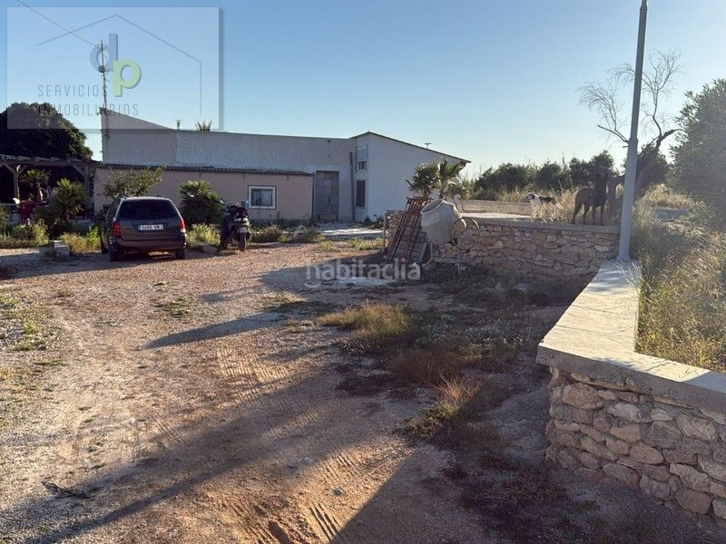 Foto 2f840618-9444-443c-88c9-403679859188. Casa amb aparcament a Jubalcoi Elche / Elx