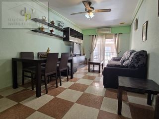 Flat  Carrer san crispín. Piso con patio y balcón en torrellano