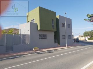Edifici a Avinguda barbarroja 86. Edificio comercial o mixto vivienda y local comercial