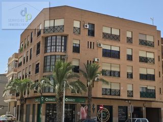 Etagenwohnung  Avinguda de illice 53. Piso 4 habitaciones con ascensor en torrellano