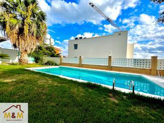 Casa a Montmar. Casa en venta en montemar, 3 dormitorios.