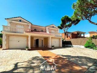 Lloguer Xalet a Gava Mar. Chalet individual en alquiler en gava mar, 5 dormitorios.