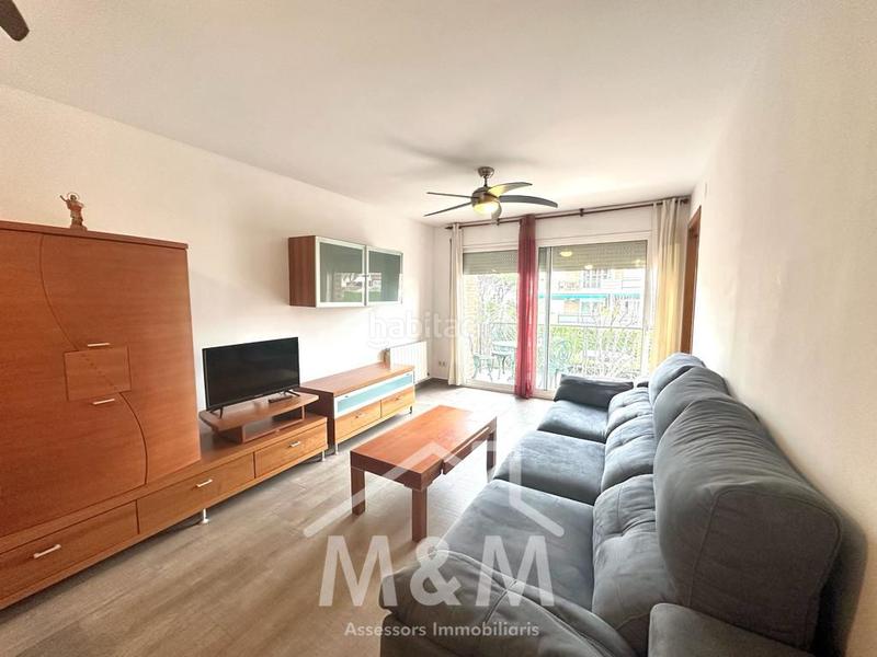 Foto f8d252d6-f2f3-487f-8d55-e58c31c81619. Location appartement avec parking piscine dans Lluminetes Castelldefels