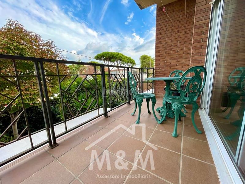 Foto f92895ff-3bb0-4c87-adb2-6cead438ef13. Rent flat with parking pool in Lluminetes Castelldefels
