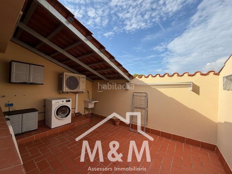 Foto d2aa988c-15e6-4866-830a-f10af389b6de. Alquiler casa adosada  en alquiler en can bou, 4 dormitorios. en Castelldefels