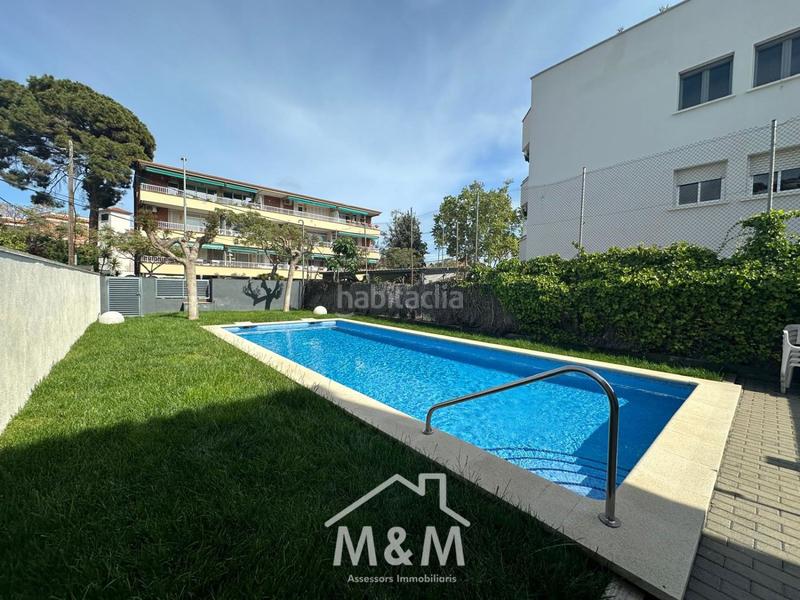 Foto 7a0fd424-8a2e-4001-ae2d-fc6e075dfe2e. Rent semi detached house with heating parking pool in Castelldefels