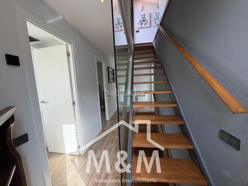 Foto ebd81056-fdb8-4bcb-8f58-548ab63c8a03. Rent semi detached house with heating parking pool in Castelldefels