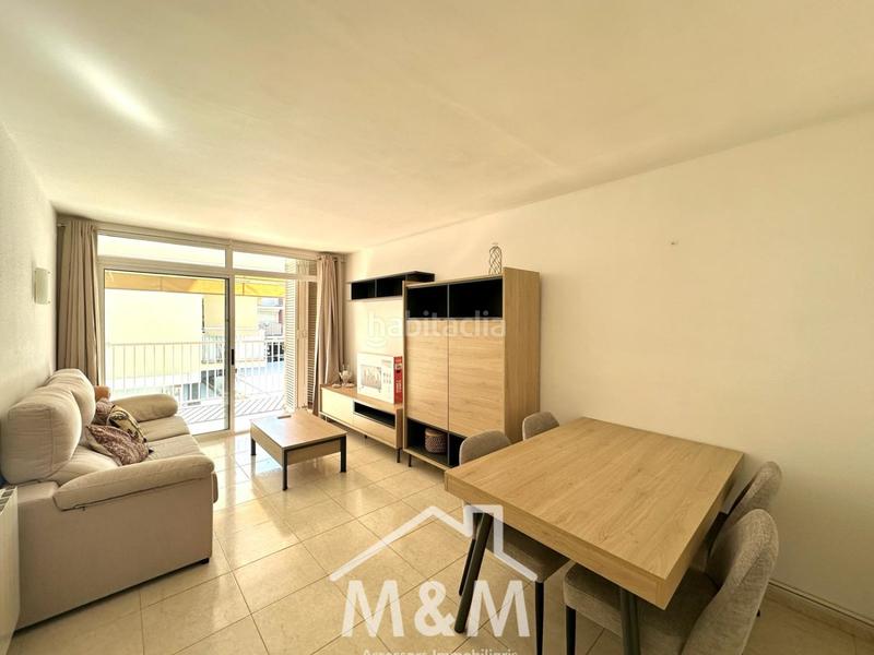 Foto a8504827-9c37-4656-965b-434114189a47. Alquiler piso  en alquiler en Baixador, 3 dormitorios. en Castelldefels