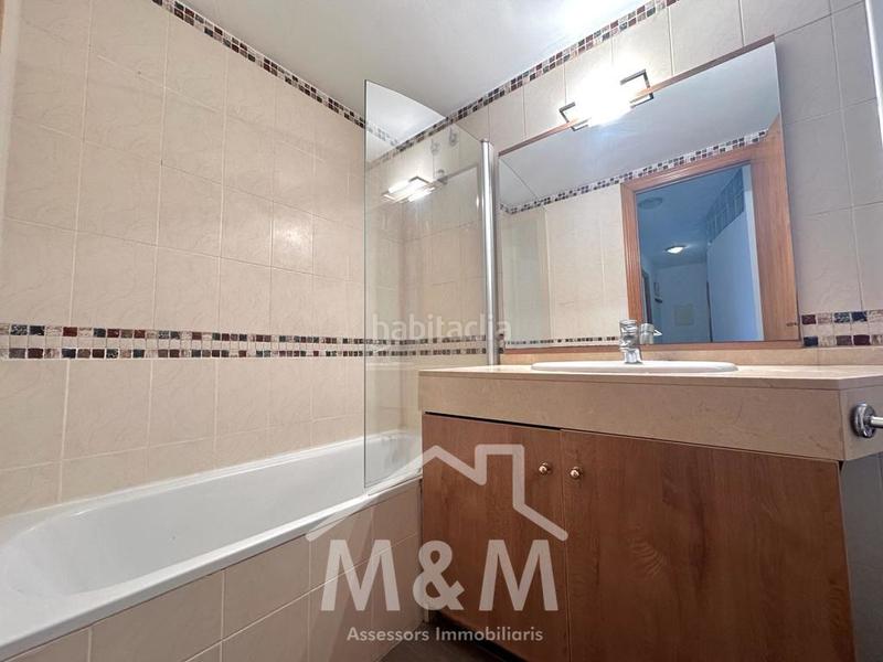 Foto 29d9ad36-ddb1-4a64-9b8b-7f3337f7de6b. Rent flat with parking pool in Lluminetes Castelldefels