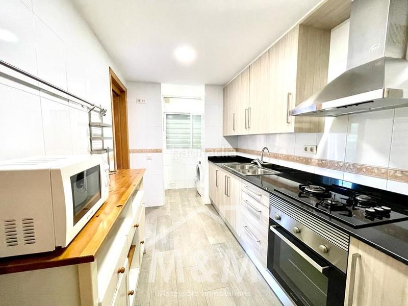 Foto cb791f4b-4092-4b90-a94e-f036c89ac4d2. Rent flat with parking pool in Lluminetes Castelldefels