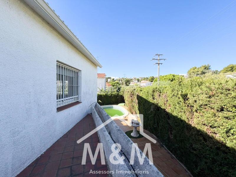 Foto 1cf3f469-9cf6-4b40-96ea-6694987a9b9b. Chalet with parking in Cunit residencial Cunit