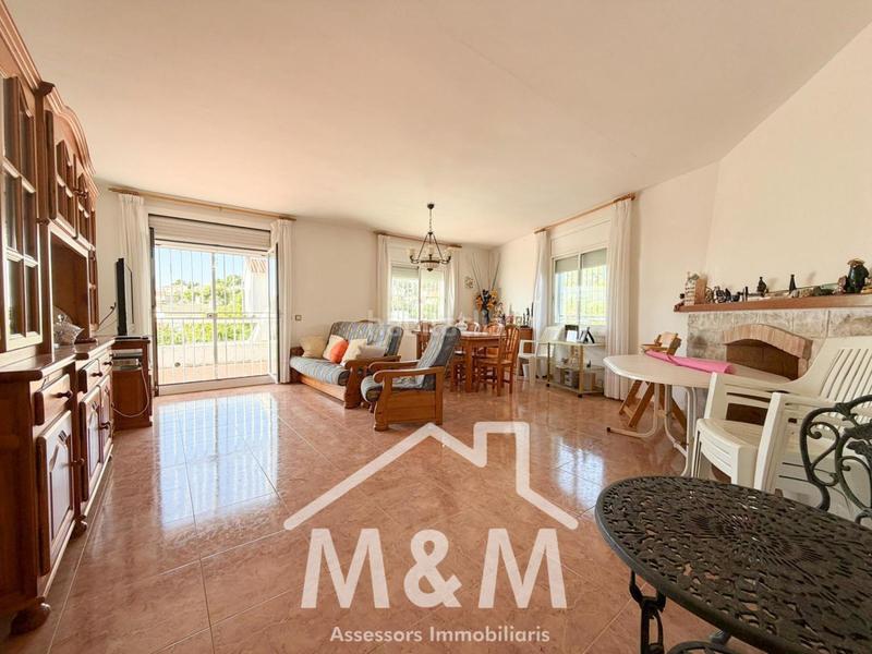 Foto 4c96149c-9ba4-41b3-b4b4-8887ba06c31c. Chalet with parking in Cunit residencial Cunit