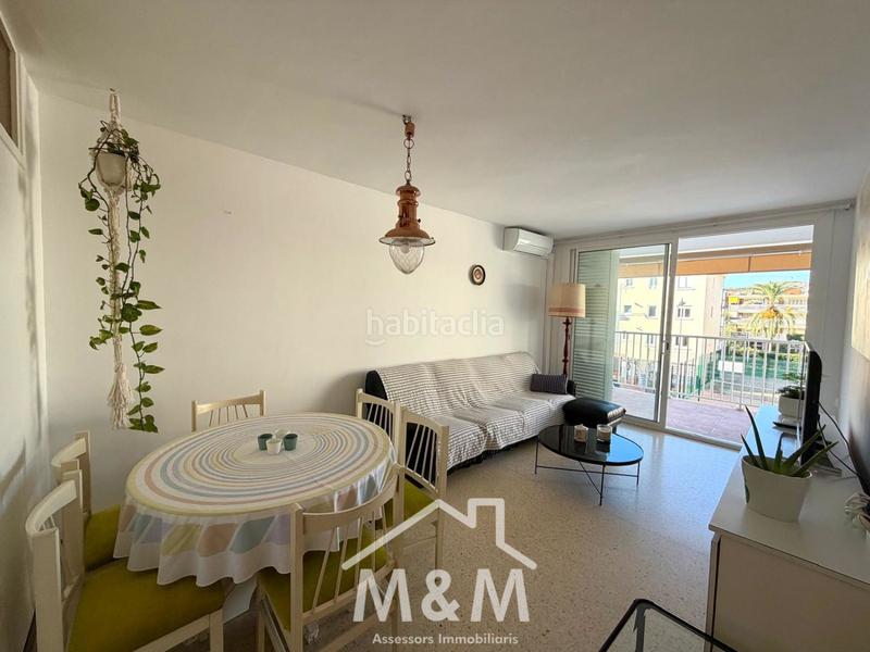 Foto 1d9dda17-66b3-43fc-ac0e-2ff0522813fc. Location appartement avec parking piscine dans Baixador Castelldefels