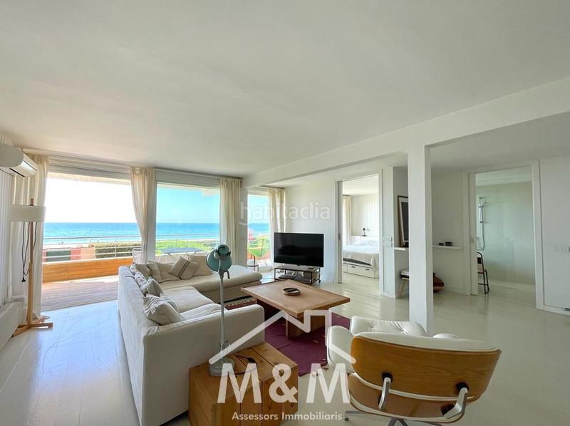 Foto cda53b56-6252-4cd5-887c-28a9342a9fdd. Location appartement avec parking dans Gava Mar Gavà