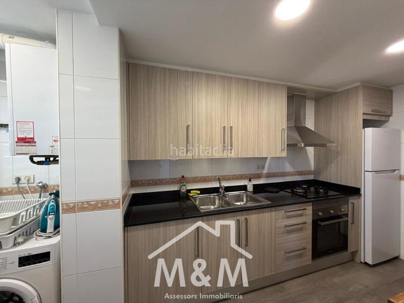 Foto 69173f0e-7da6-4a92-978a-54b6dd9be2c9. Affitto appartamento con parcheggio piscina in Lluminetes Castelldefels