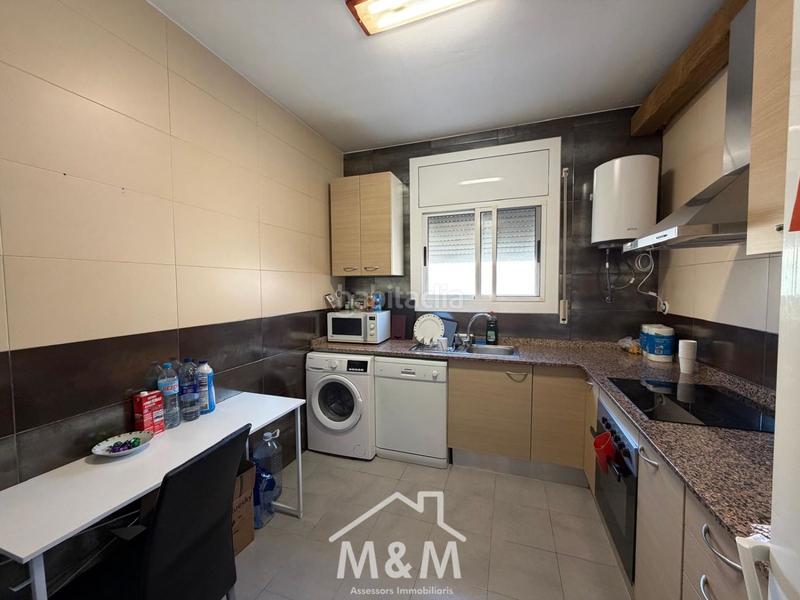 Foto f46fa9ab-5ecf-4fe4-878b-a86597d47e46. Miete etagenwohnung mit parking in Centre Viladecans