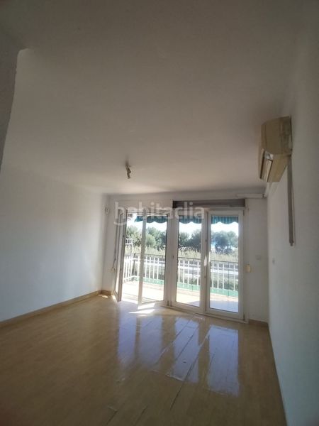 Foto bd6f9d0f-3fb0-4e04-9253-d377c6546a4d. Estudi a Bellamar Castelldefels