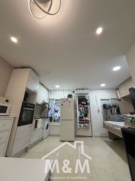 Foto e791f9e2-9e12-44c1-a33e-39dce1d3ab37. Loft amb piscina a les botigues de Sitges Sitges