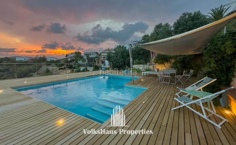 Foto 504fdffb-5fbb-462e-b7b9-c80b2bba4e77. Casa exclusiva villa con vistas infinitas al mar en Sitges