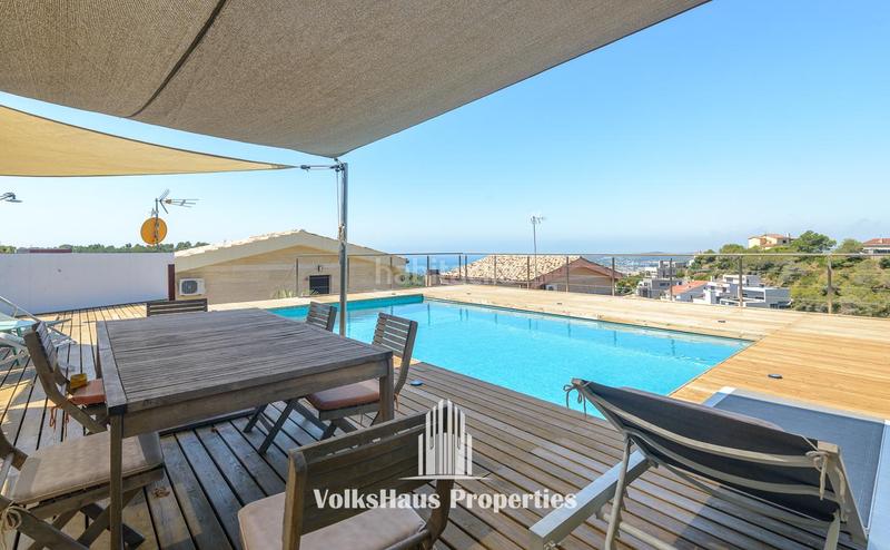 Foto c9fedd90-6306-406e-b40b-62431c901467. Casa exclusiva villa con vistas infinitas al mar en Sitges