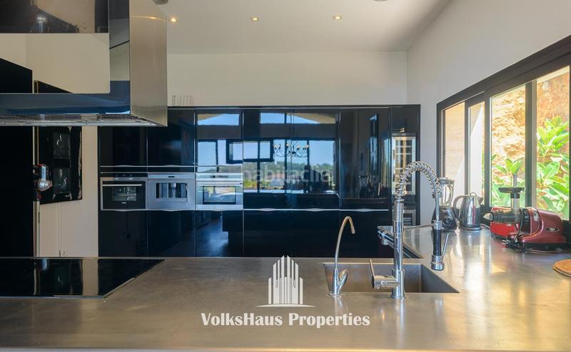 Foto ee487f51-5835-4b4f-9153-04e9a1ecbbcb. Casa exclusiva villa con vistas infinitas al mar en Sitges