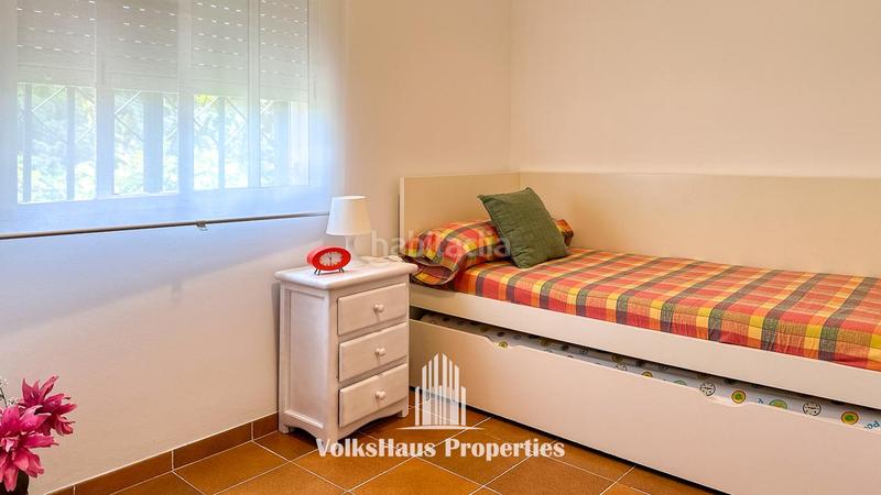 Foto 03db9802-6406-4434-80d2-a2fd1996c6ac. Casa amb aparcament piscina a Aiguaviva Parc Vidreres