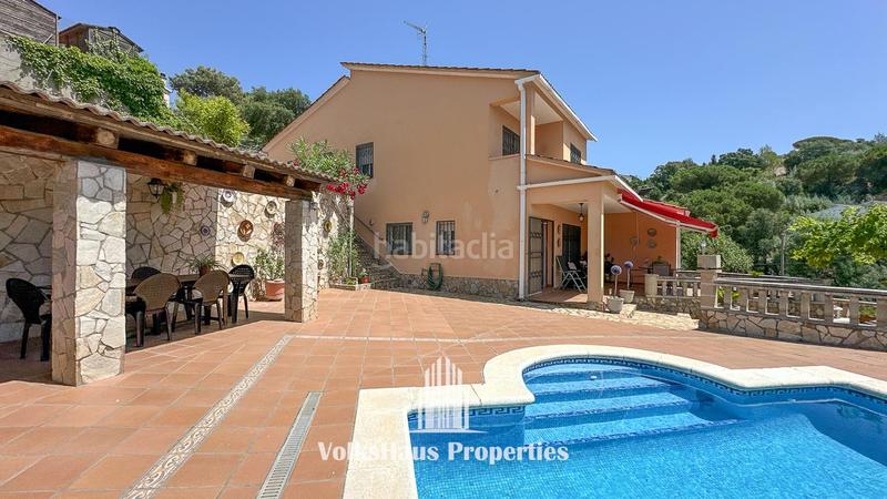 Foto 4f3e5c12-6bfc-40d1-95bd-2deb4563e87a. Casa amb aparcament piscina a Aiguaviva Parc Vidreres
