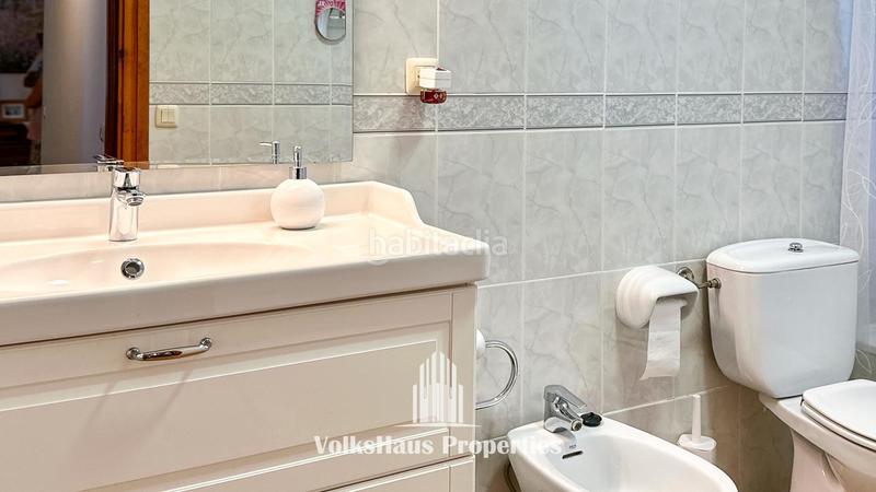 Foto e2adcc5b-07b8-441b-823d-72364869cd85. Casa amb aparcament piscina a Aiguaviva Parc Vidreres