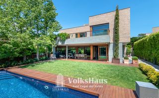Maison à Golf-Can Trabal. Golf de sant cugat casa alto standing