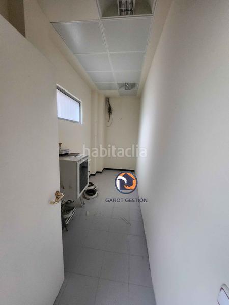 Foto 1c0d707c-1f80-405b-911c-c8552705b1ff. Alquiler local comercial luminoso., metros en una sola planta en Guadalajara
