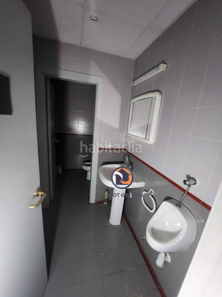 Foto 4fd71d59-929c-42ea-b01f-b8f4f703d70a. Alquiler local comercial luminoso., metros en una sola planta en Guadalajara