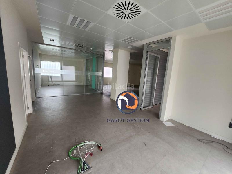 Foto e91654ca-9e57-42ce-a981-ee7a1be3a754. Lloguer local comercial amb calefacció a Alamín Guadalajara