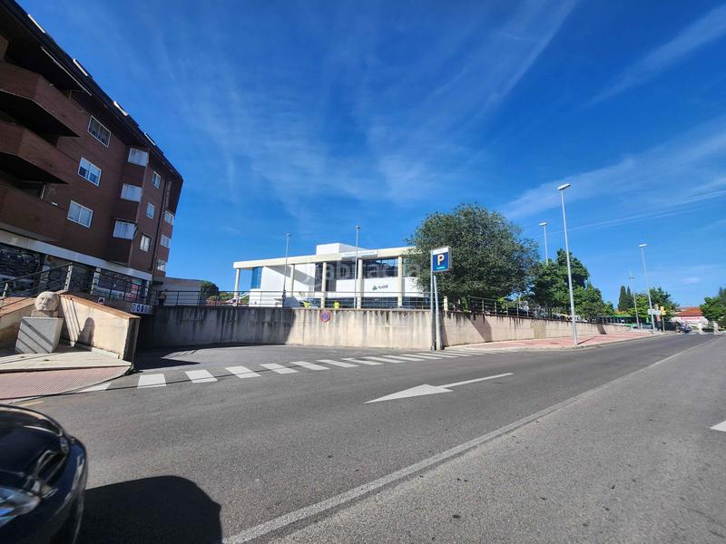 Foto fdf8bf6b-484c-4e1e-8d18-4338b8cc9b2e. Local comercial en Villalba Estación Collado Villalba