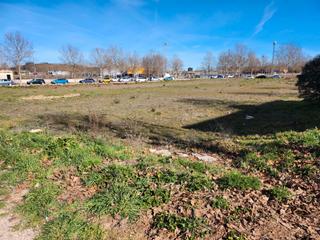 Terrain rsidentiel en Calle de los olmos 5j. Negociable se escuchan ofertas !!!