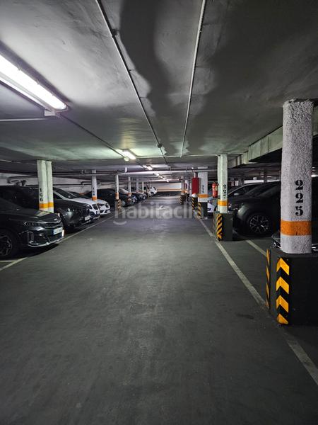 Foto cbfc6af6-1b4a-4d80-b936-7e5ff869d313. Parking coche en calle de pedro laborde 1 en Portazgo Madrid