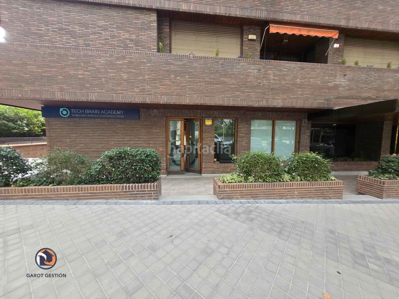 Foto 88d8fa2b-1eff-4bc9-b50c-0a66b028cb4b. Locale commerciale in calle del padre damián 48 in Madrid