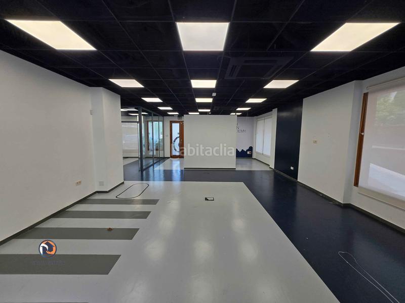 Foto b5bc0d06-e7c7-4c6d-aa6e-94b3f177c9ce. Locale commerciale in calle del padre damián 48 in Madrid