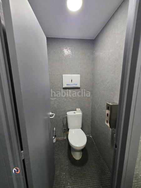 Foto f6dcbe0d-6889-426e-aca0-518726da2c6c. Locale commerciale in calle del padre damián 48 in Madrid