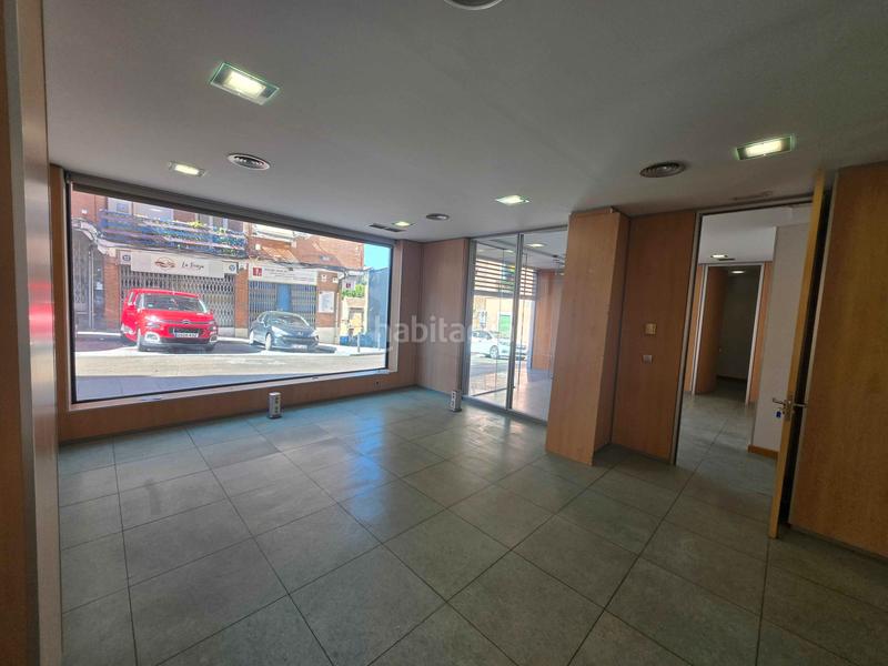 Foto 6cc03160-d4a0-4984-ac4a-8472dcab510b. Alquiler local comercial en calle san juan de dios 10 local de esquina y luminoso en Guadalajara