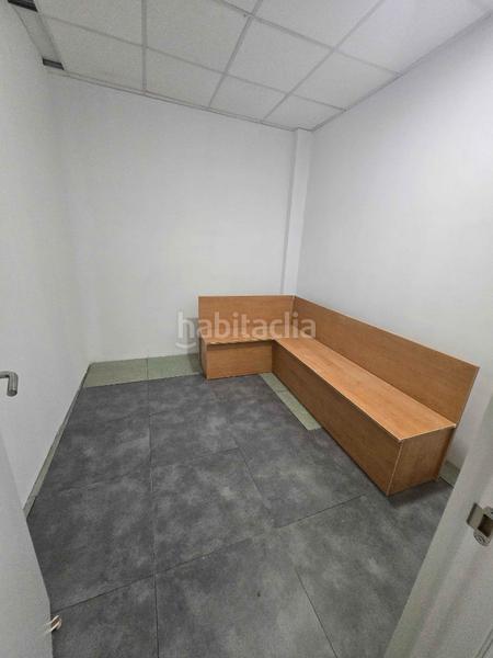 Foto 720be5fa-3051-4639-aa4c-210403744c40. Alquiler local comercial en calle san juan de dios 10 local de esquina y luminoso en Guadalajara