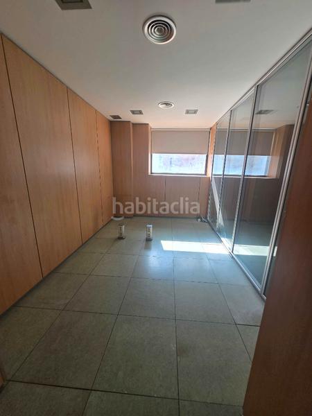 Foto b0122828-989b-4492-addf-1228b70b6c96. Alquiler local comercial en calle san juan de dios 10 local de esquina y luminoso en Guadalajara