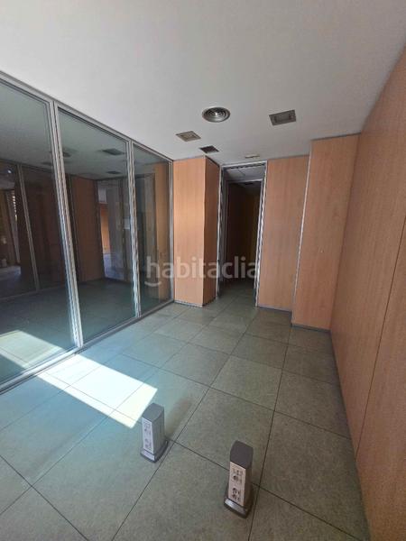 Foto dedb790e-17de-42eb-8db8-956324eea500. Alquiler local comercial en calle san juan de dios 10 local de esquina y luminoso en Guadalajara