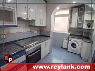 Rent Flat  Avenida de san sebastián. Magnifica vivienda de 3 dormitorios, ascensor,terraza,trastero y