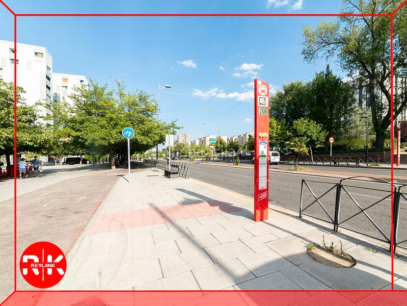 Foto e295c9ca-3108-49f2-b60c-922fef528320. Etagenwohnung mit heizung parking pool in El Barral Ferial Coslada