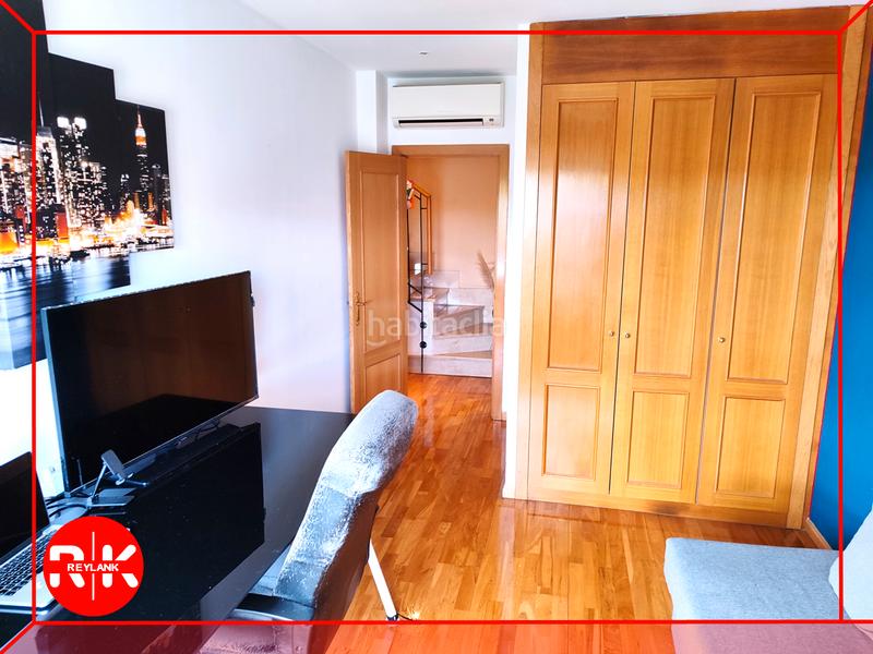 Foto 983d875d-82f3-4576-ad54-590d4deed657. Duplex avec chauffage dans Montserrat-Parque Empresarial San Fernando de Henares