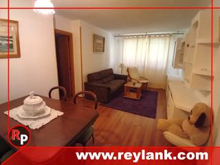 Miete Etagenwohnung in Parque Roma-Coronas. Bonita vivienda de 3 habitaciones semi amueblada con patio,  tra