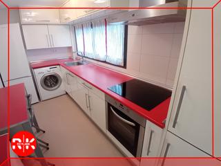 Lloguer Pis a Centro. Preciosa vivienda sin amueblar de 3 habitaciones con dos baños,