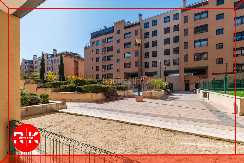 Foto 76dce6d3-d850-4d8a-81a1-e99ea63cfe5a. Pis amb calefacció aparcament piscina a Valdebernardo-Valderribas Madrid