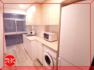 Miete Etagenwohnung in Ciudad 70. Estupendo piso reformado de 3 dormitorios amueblado con terraza