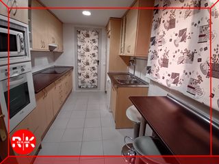 Location Appartement  Calle marmolina. Magnífica y confortable vivienda sin amueblar de 3 habitaciones,